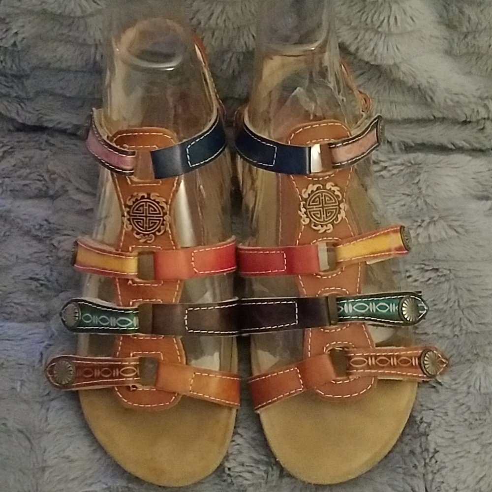 L' Artiste Leather "Gipsy" Sz 39 Sandals.